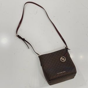 Michael Kors Kimberly Merlot Sm Monogram Bucket Bag